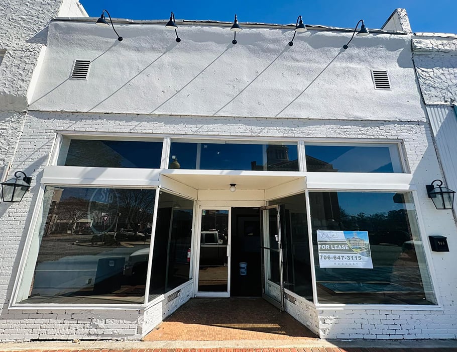 105 S CENTER ST